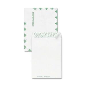 Sparco Heavy-Duty First Class Tyvek Envelope - 9.5" x 12" - Self-sealing - Tyvek - 100 / Box - White