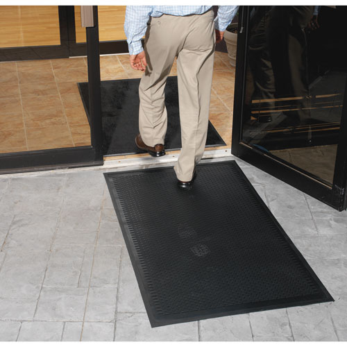 Genuine Joe Clean Step Scraper Mat, BLACK
