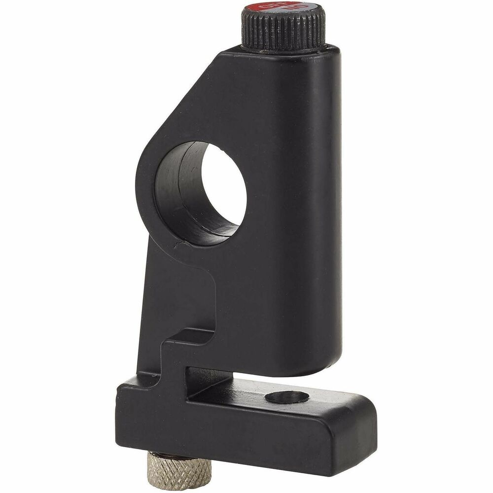 SWI74866 - Replacement punch heads keep hole punches operating at optimum levels. Punch heads should be changed annually for best results. 9/32" punch head fits Swingline 74350 and 74400.