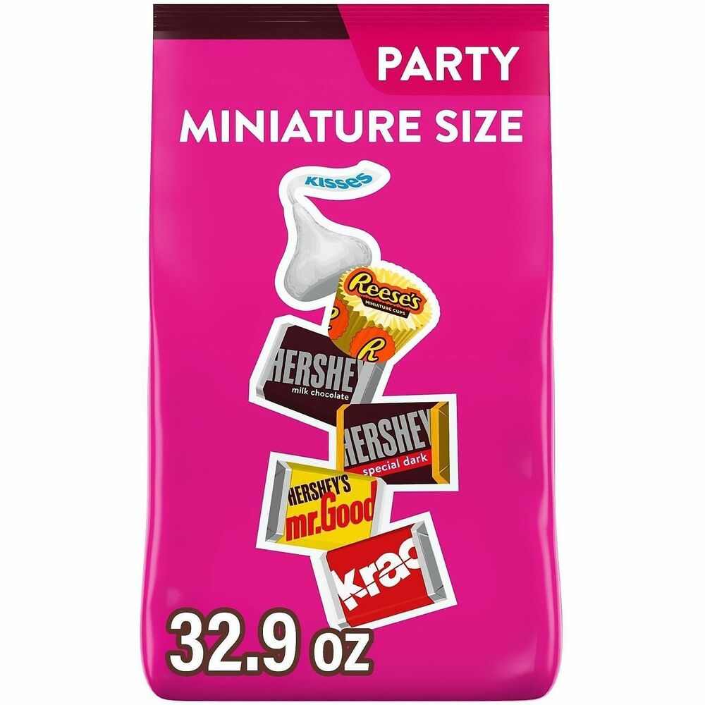 GRR22002588 - Hershey Chocolate Mix candy assortment has something for everyone's sweet tooth. This delicious variety of chocolate candies includes milk chocolate Kisses, miniature Reese's Peanut Butter Cups and Hershey's Miniatures assortment. Individually wrapped treats work perfectly as on-the-go snacks to keep in your car, purse or lunch box. Share with others in candy dishes, candy buffets or gift bags.   