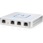 Ubiquiti UniFi Security Gateway - 3 Ports - Management Port - SlotsGigabit Ethernet - Wall Mountable, Desktop