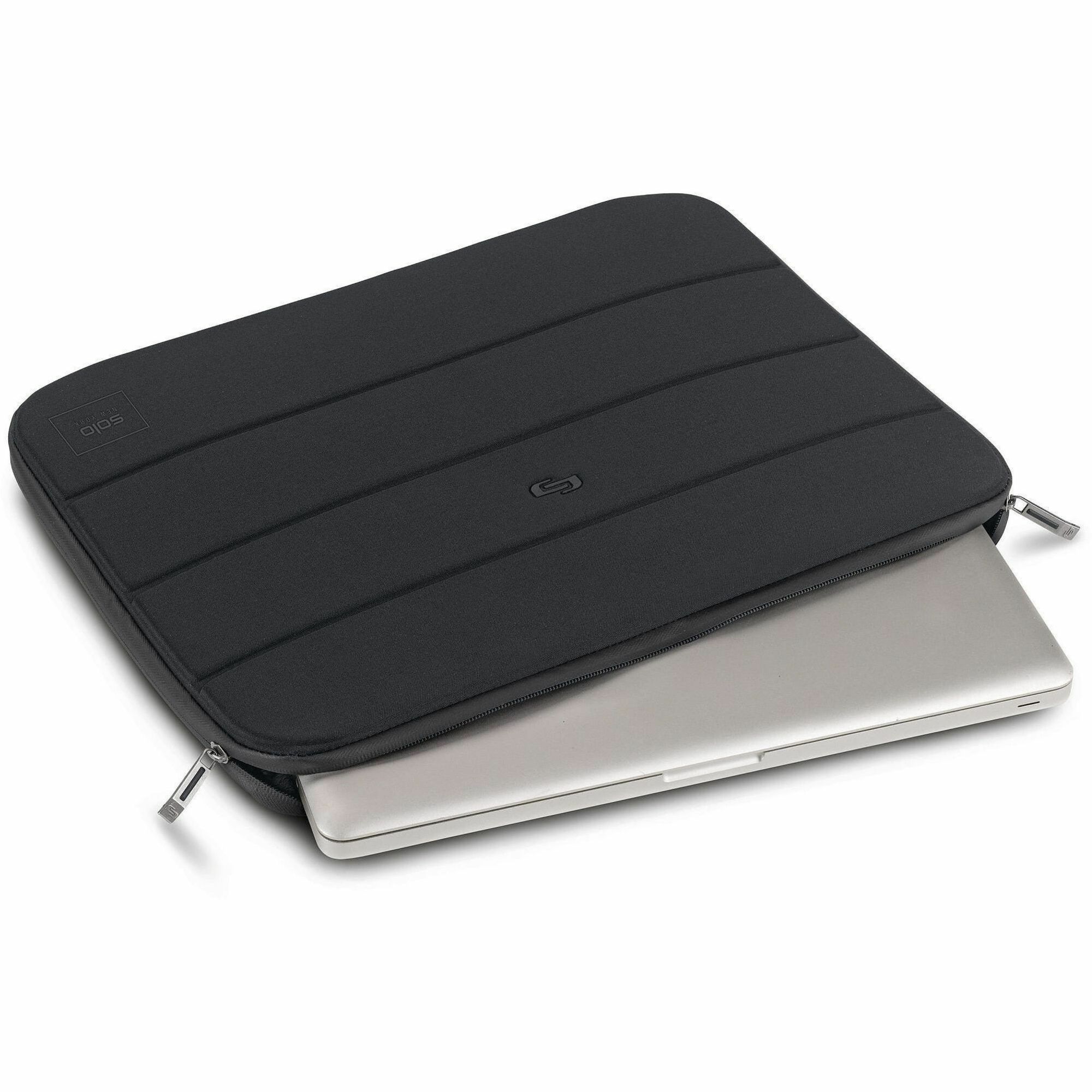 Solo Carrying Case (Sleeve) for 17.3" Notebook - Black