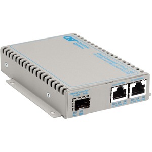 OmniConverter SE 10/100/1000 PoE+ Fast Ethernet Fiber Media Converter Switch RJ45 SFP