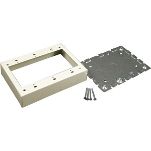 Wiremold 500/700 Three-Gang Shallow Switch and Receptacle Box Fitting