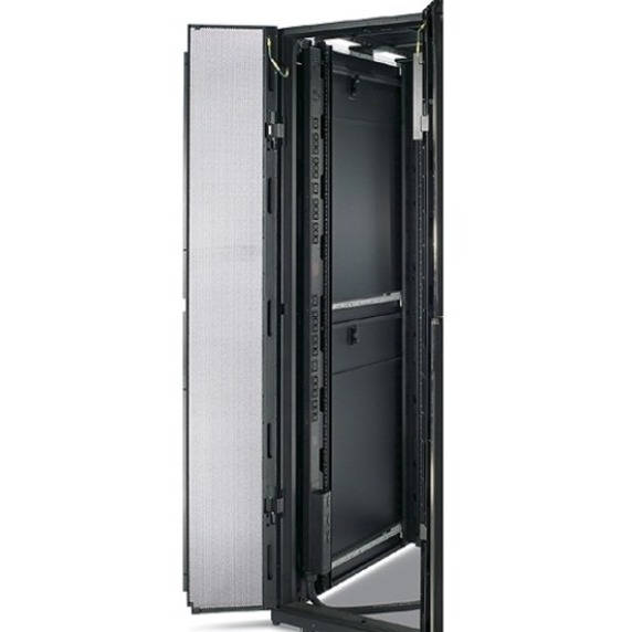 APC NetShelter Basic Rack PDU, Zero U, 14.4kW, 208V,24 C13, 4 C19, 2 NEMA L6-30R outlet, 10ft input cord