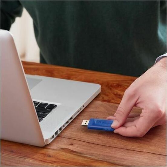 32GB USB Flash Drive - Blue - 32 GB