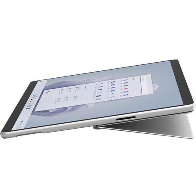 Microsoft Surface Project AI - 8 CM W11/22 SC English,Canadian French,Spanish Platinum US/Canada 1 License