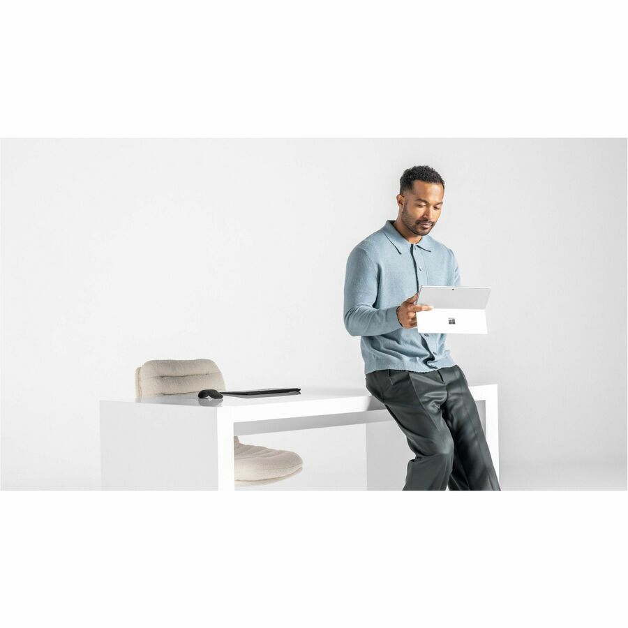 Microsoft (EP220145) Notebooks