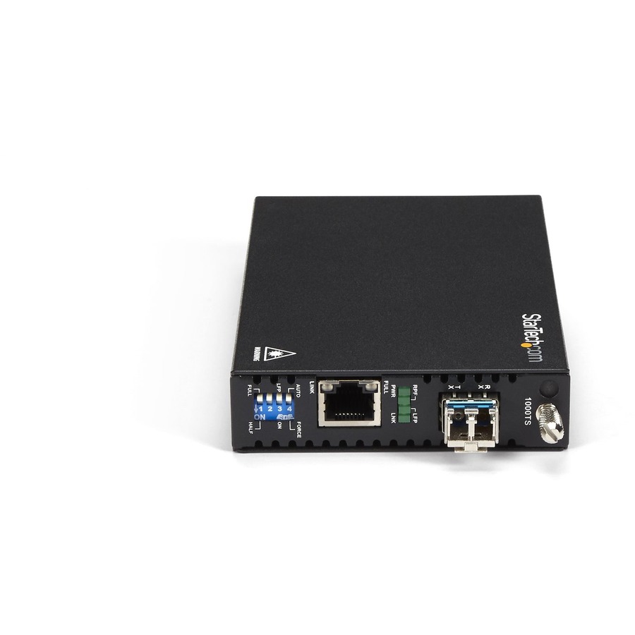 StarTech.com Gigabit Ethernet Copper-to-Fiber Media Converter - SM LC - 20 km - Ethernet Media Converter - GbE Converter