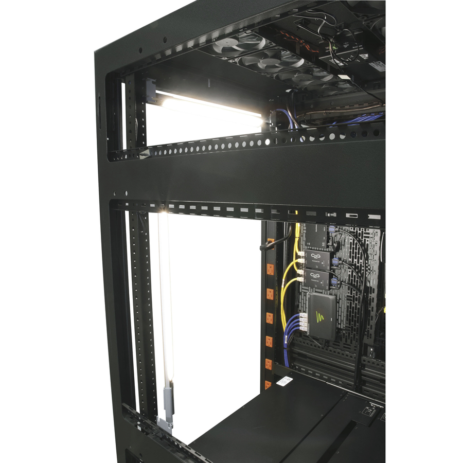 Middle Atlantic DUAL RKMT WORK LIGHT LT-CABUTL-DUAL rack-mount task lighting — alternate view 2