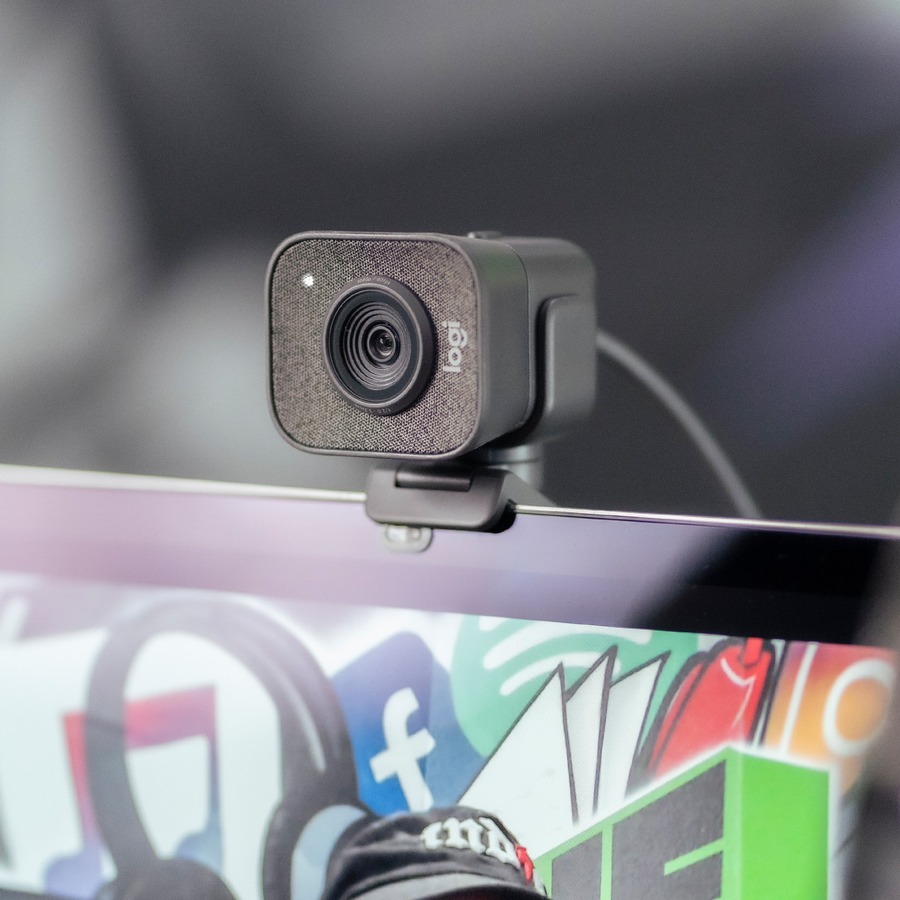 Logitech Webcam - 2.1 Megapixel - 60 fps - Graphite - USB - Retail - 1920 x 1080 Video - Auto-focus - 78° Angle - Microphone - Monitor