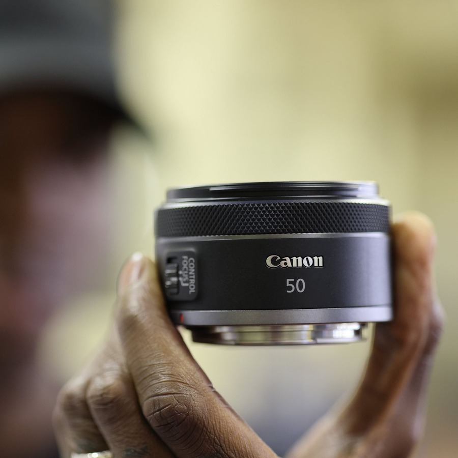 Canon RF 50mm F1.8 STM Lens (4515C002) | Visions Electronics Canada