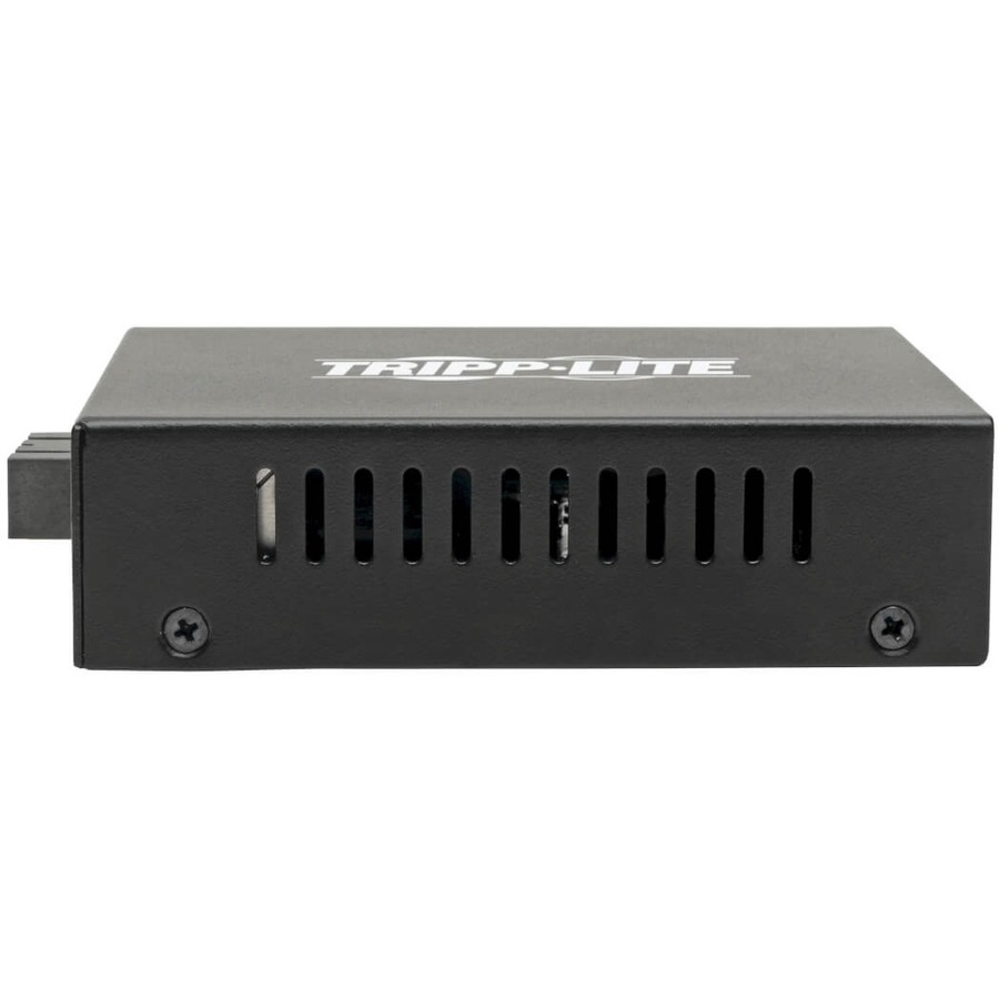 Tripp Lite by Eaton Gigabit Multimode Fiber to Ethernet Media Converter POE+ - 10/100/1000 SC 850 nm 550M (1804.46 ft.)
