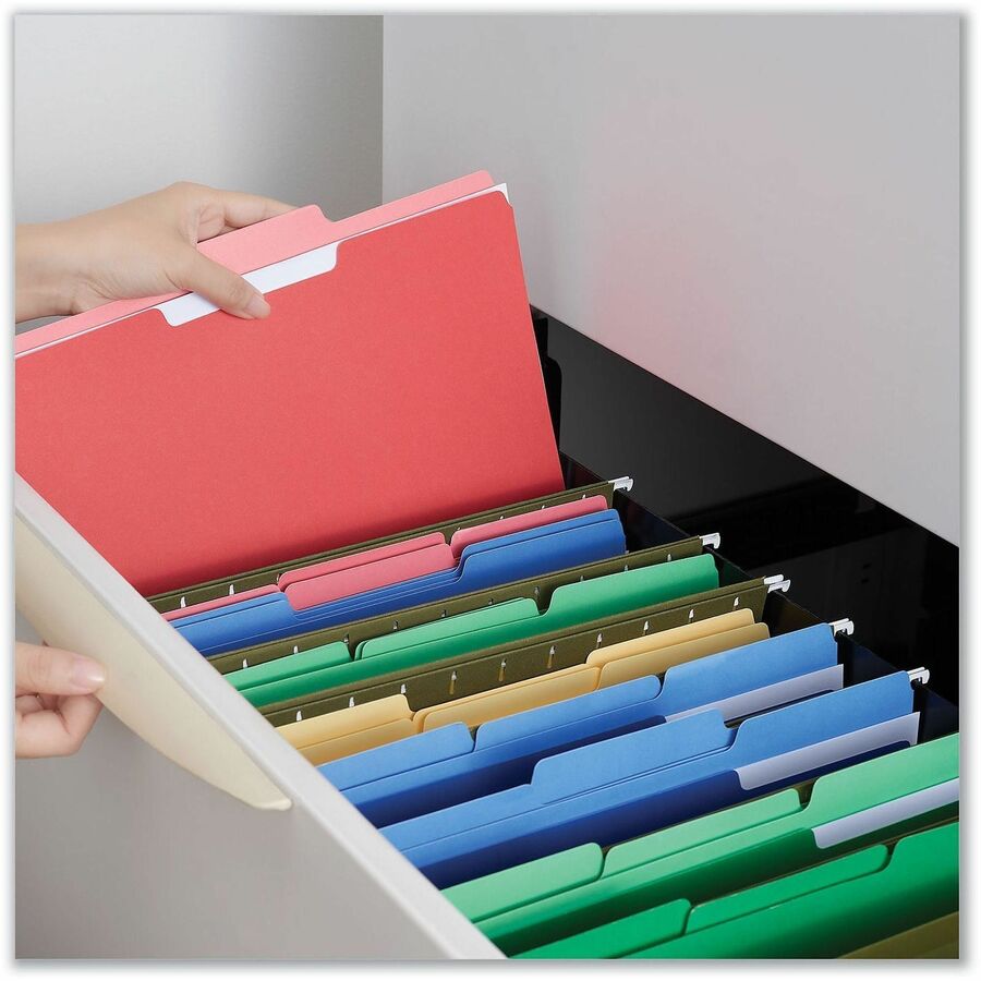 Universal 1/3 Tab Cut Legal Top Tab File Folder - 8 1/2" x 14" - Assorted Tab Position - 11 pt. - Stock - 100 Box