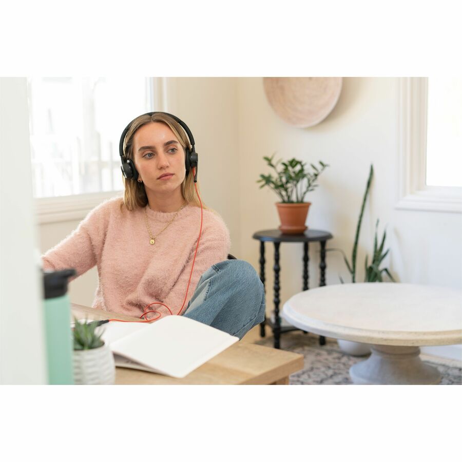 Poly Blackwire 8225 Stereo Microsoft Teams Certified USB-C Headset + USB-C/A Adapter