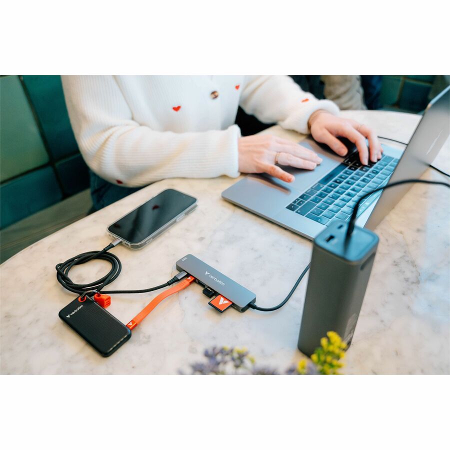 Verbatim USB-C Essentials Multiport Hub - 7 Ports (32158)