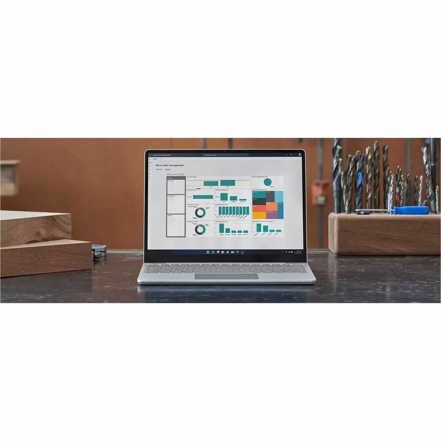 Microsoft Surface Project AQ 3 CM W11 SC English,Canadian French Platinum Canada 1 License