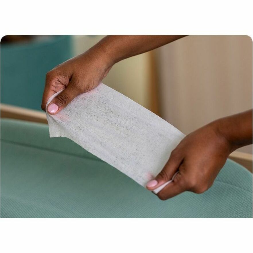 Pampers Complete Clean Cleaning Wipe - 1 Ply - Blue - 72 / Pack