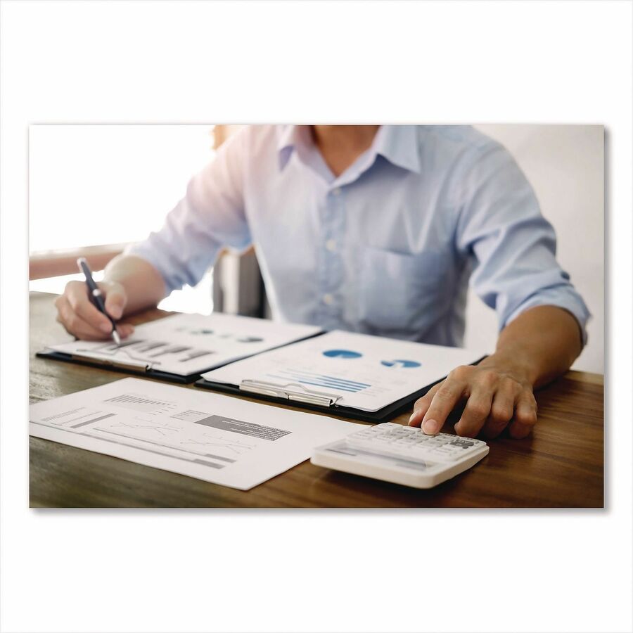 UNV24200PL - Universal copy paper is the economical choice for all your business printing and copying needs. Versatile white paper that's reliable for everyday copying, high-speed volume applications, in-house reports, duplicating documents, and internal correspondence. Compatible with all office equipment, including copiers, laser printers, and fax machines. Laser and desktop inkjet guaranteed on cut-size cartons. Archival quality and acid-free. 92 bright white, 20 lb. paper.