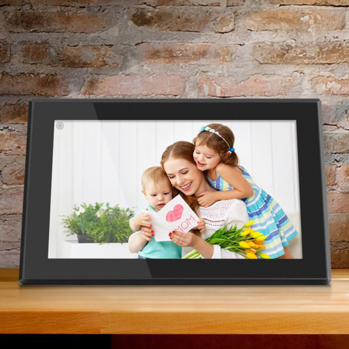Aluratek 15 inch Wi‑Fi touchscreen digital photo frame with built-in memory — alternate view 5