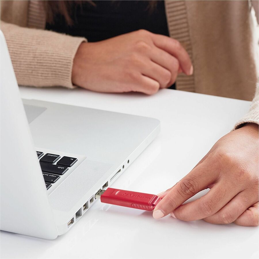 32GB Store 'n' Go® USB Flash Drive - Red - 32GB USB - Red