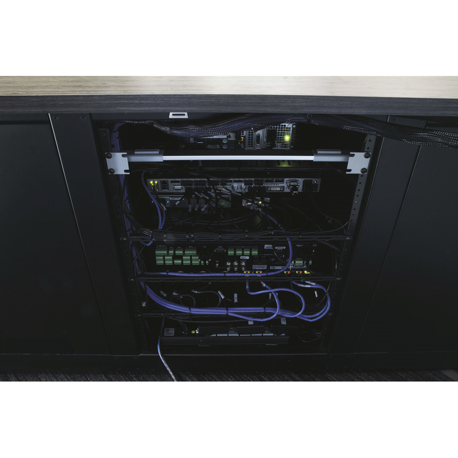 Middle Atlantic DUAL RKMT WORK LIGHT LT-CABUTL-DUAL rack-mount task lighting — alternate view 6