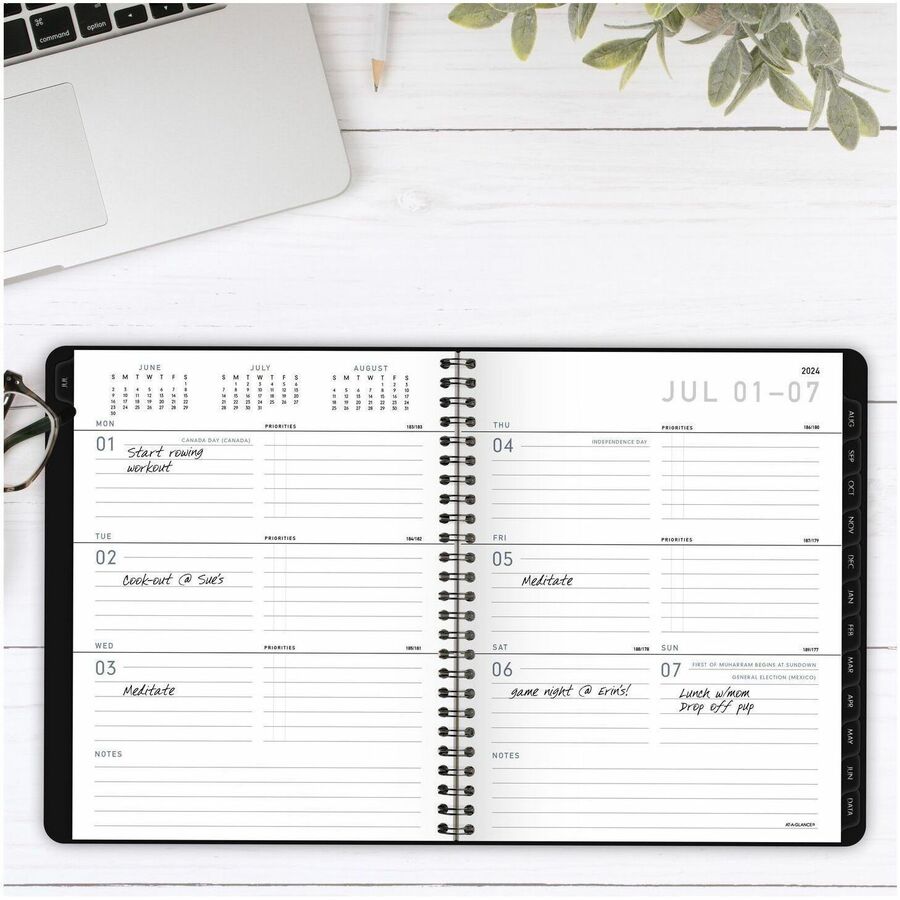 At-A-Glance Contemporary Lite Planner - Planners | ACCO Brands Corporation