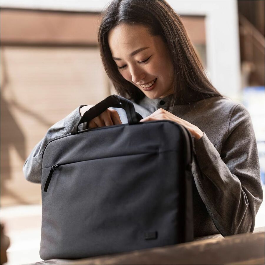 Case Logic Carrying Case (Attach&eacute;) for 15" to 15.6" Notebook