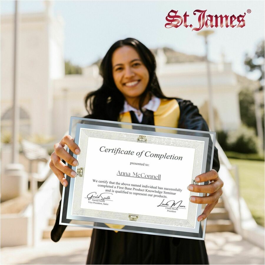Cadres en verre St. James&reg; pour certificats, diplômes et documents 8,5" x 11" , bordure &eacute;pur&eacute;e, estampage en feuille d'argent, paquet de 2