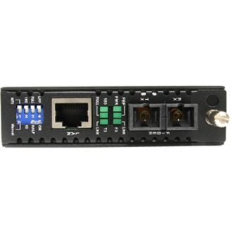 StarTech Gigabit Ethernet Single Mode Fiber Media Converter SC 40 km, 1000 Mbps, TAA