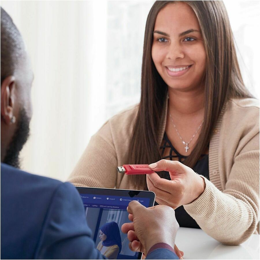 Verbatim 16GB Store 'n' Go USB Flash Drive - Red - 16 GB - USB 2.0 - Red - Lifetime Warranty - 1 Each