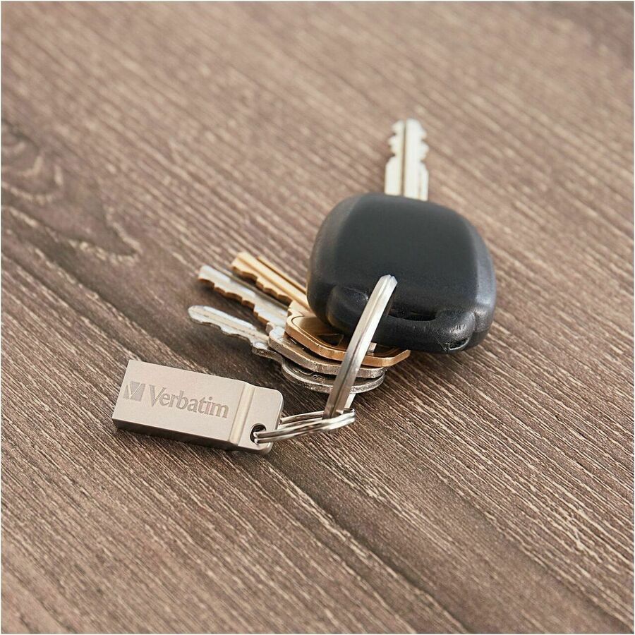 Verbatim 32GB Metal Executive USB Flash Drive - Silver