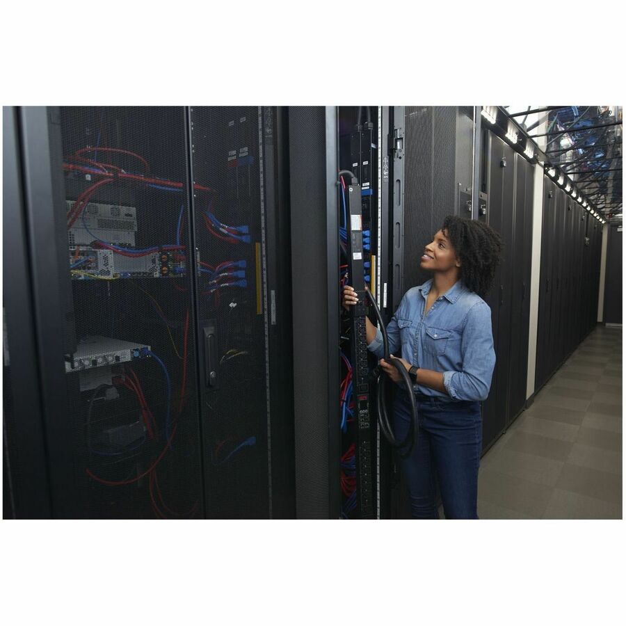 APC NetShelter Switched Rack PDU, 9K series, 0U, 5.7kW, 200/208V, 21 C13/C15 and 3 C19/C21 outlets