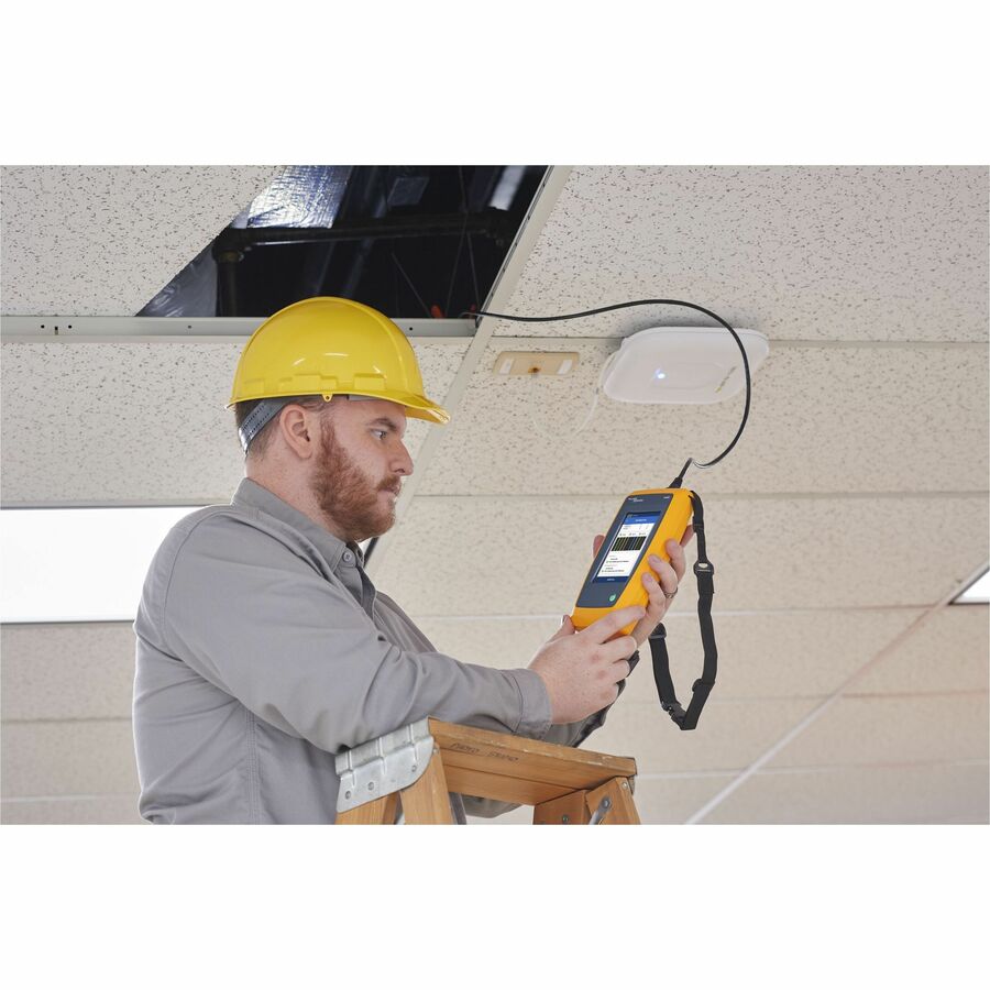 FLUKE ELECTRONICS CORE LINKIQ ADVANCED KIT — life-style view