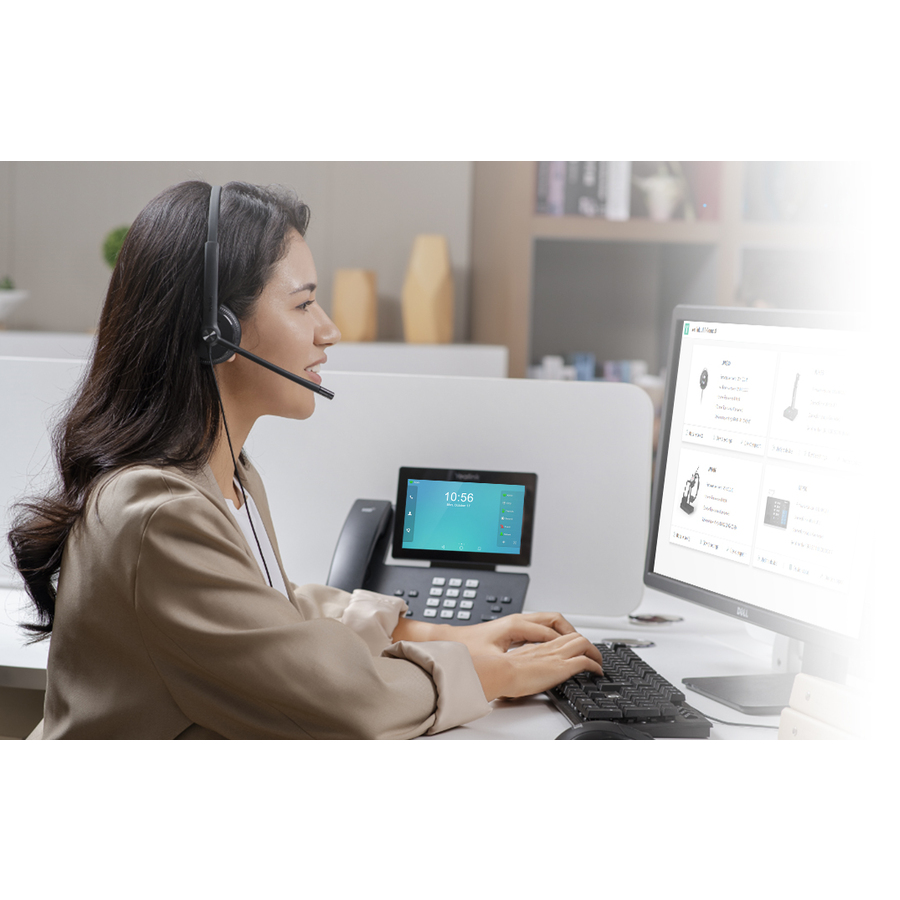 Yealink UH34 Dual UC — life-style view