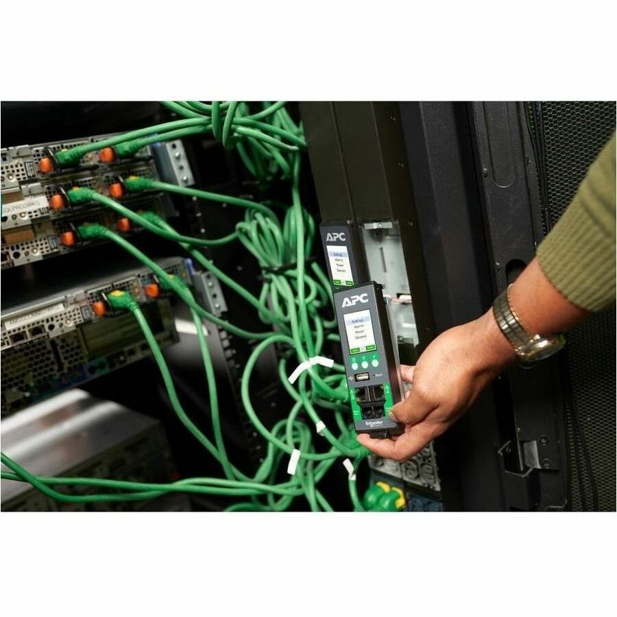 APC NetShelter Rack PDU Advanced, Switched, 3Phase, 14.4kW, 208V 50A, 42 Outlets, CS8365C