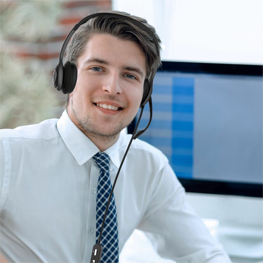MORPHEUS 360 CONNECT USB STEREO HEADSET WITH BOOM MICROPHONE-NOISE REDUCTION MIC — life-style view