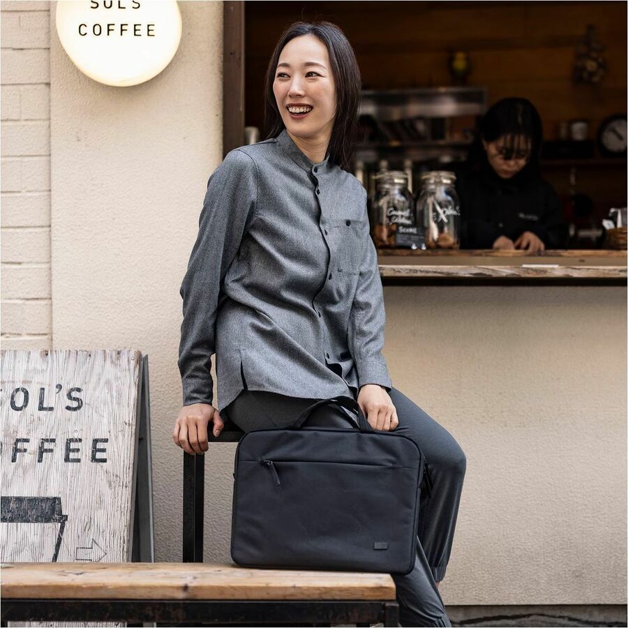 Case Logic Carrying Case (Attach&eacute;) for 15" to 15.6" Notebook