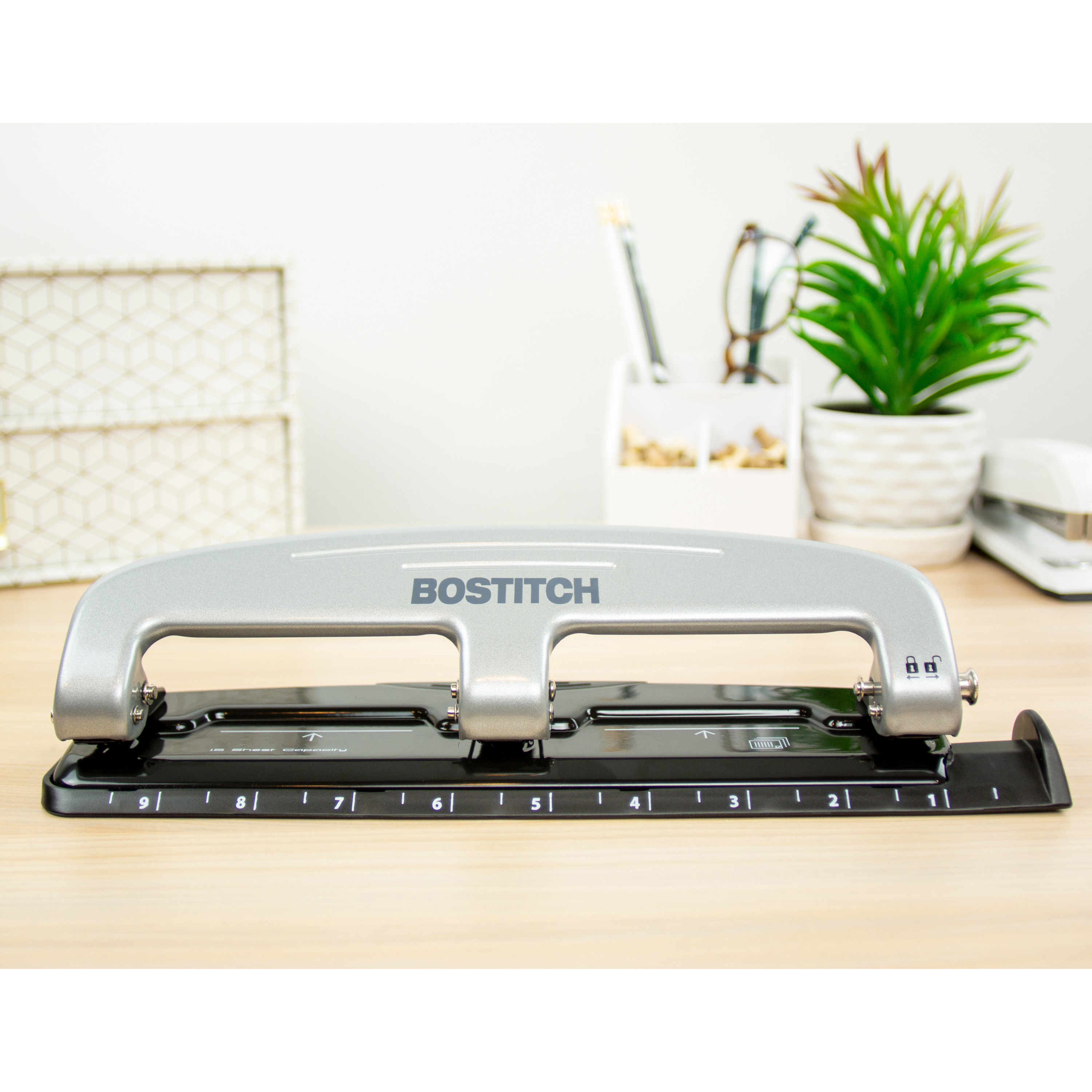 Bostitch EZ Squeeze One-Hole Punch, 10-Sheet Capacity, Assorted