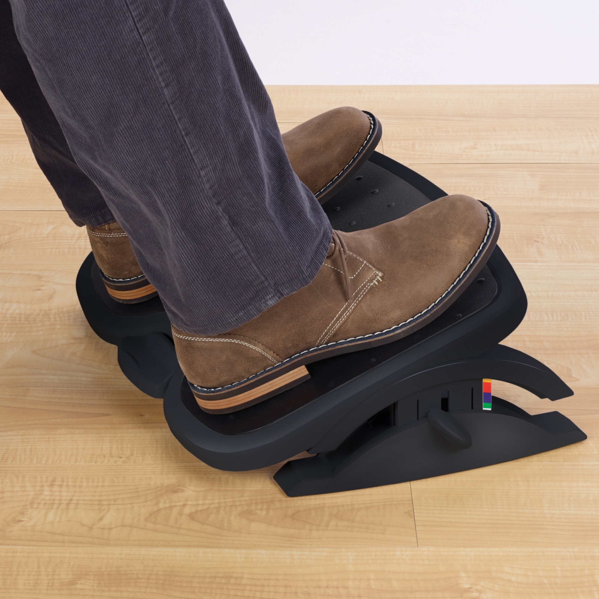 LLR62880 - Lorell Ergonomic Rocking Footrest - Black - Rubber