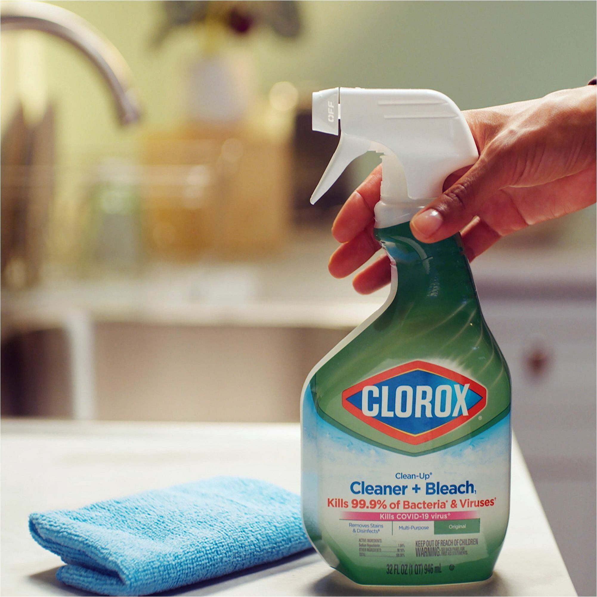 Clorox Clean-Up 32 oz. Original Scent All-Purpose Cleaner with Bleach Spray Bottle and 128 oz. Refill Bundle