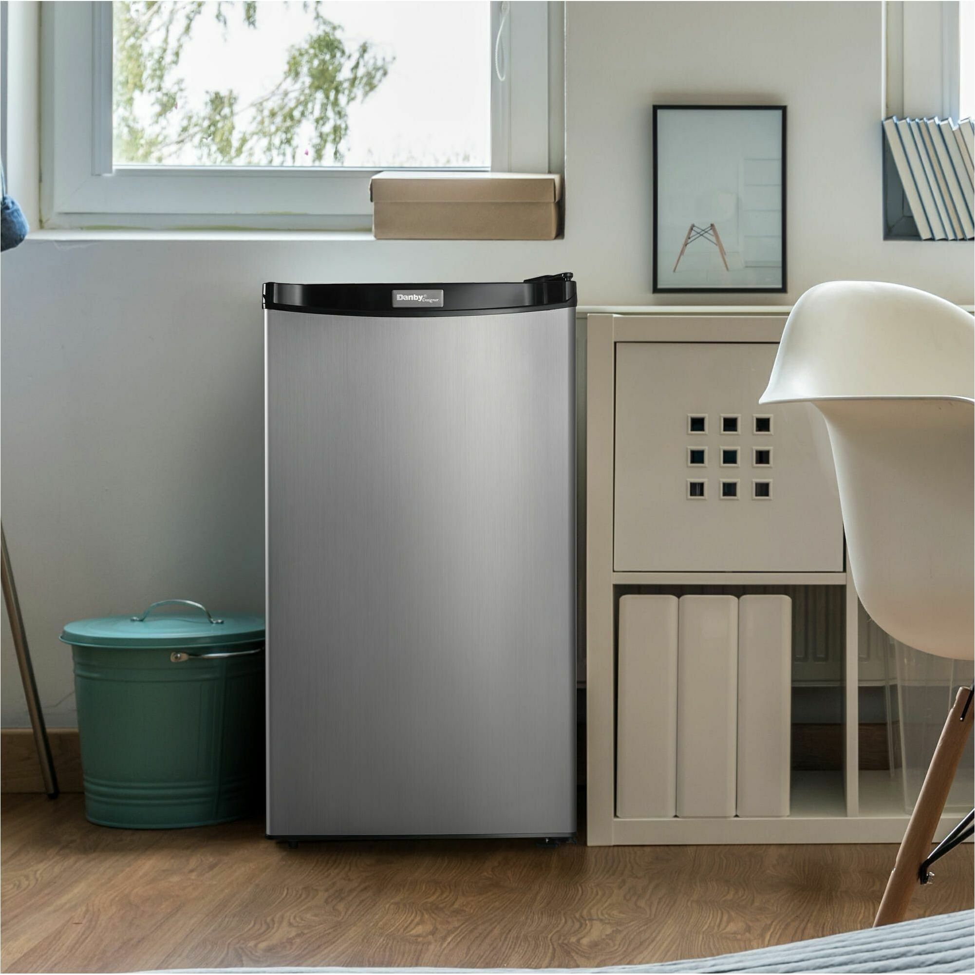 Danby - R&eacute;frig&eacute;rateur compact de 3,2 pi3 en acier inoxydable Designer
