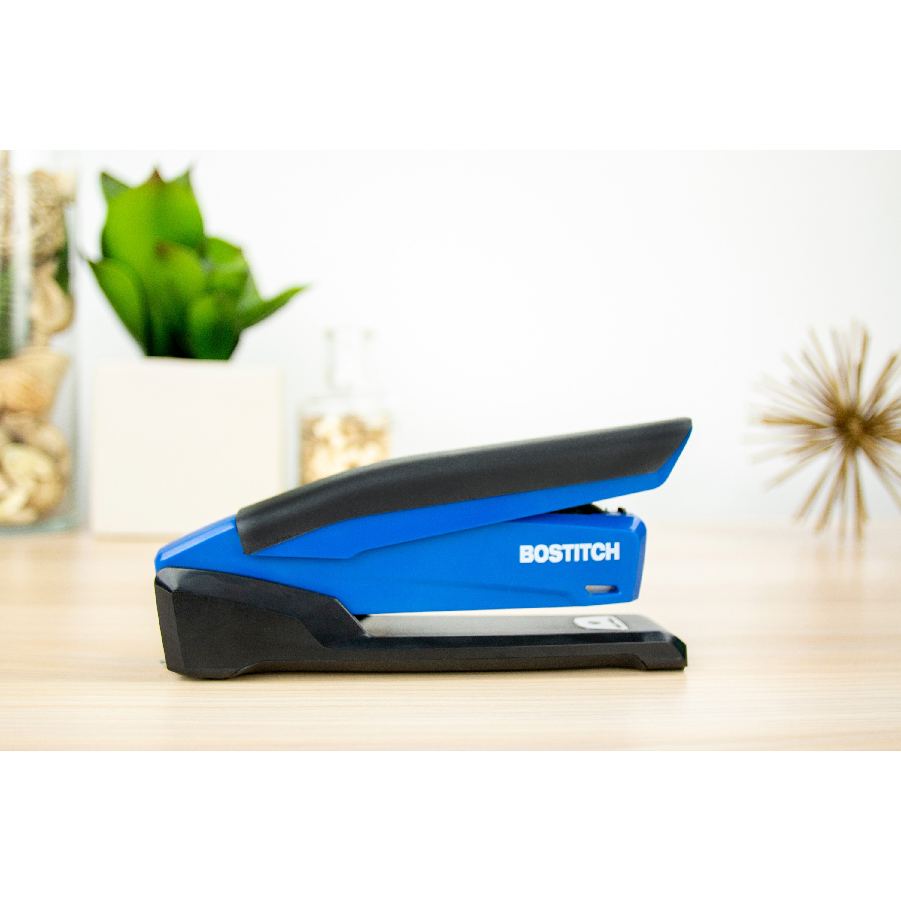 Bostitch InPower Spring-Powered Desktop Stapler, 20-Sheet, Full