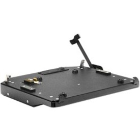 V110 GAMBER JOHNSON TRI PASS-THROUGH VEHICLE DOCK & REPLICATION. INCLUDES LIND 1