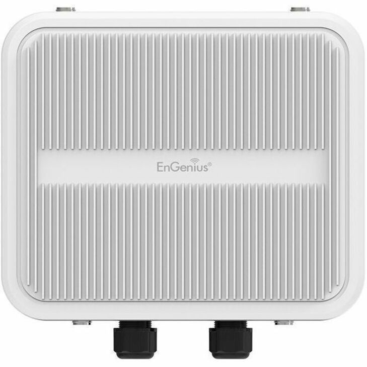 BROADBAND OUTDOOR ACCESS POINT