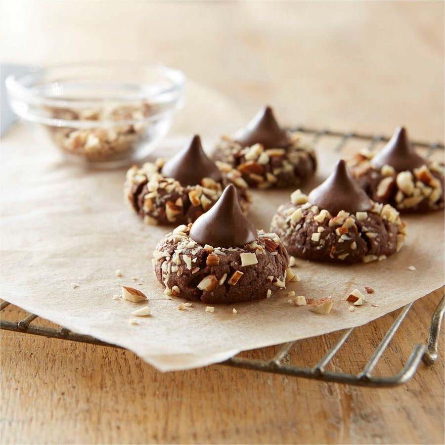 Green Rabbit Hershey's Kisses MilkChocolate Almond - Milk Chocolate with Almond - Individually Wrapped - 2 lb