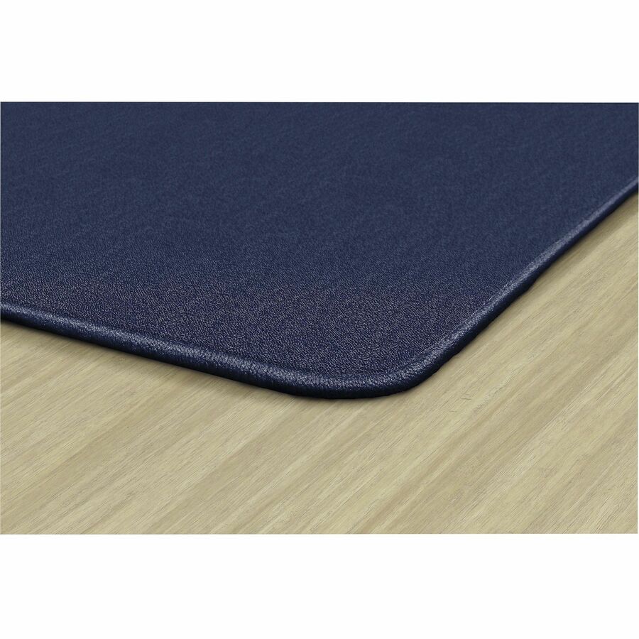 Picture of Flagship Carpets Americolors Solid Color Rug