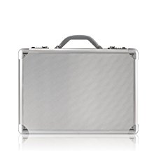 <b> Sturdy Handle </b></br> Equipped with an ergonomically designed handle to make sure this case is as comfortable as it is functional. 