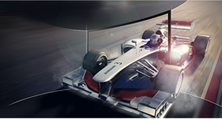 </br>Immersive Viewing Experience with Curved Screen
