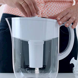 3. Press firmly to ensure a tight seal.
